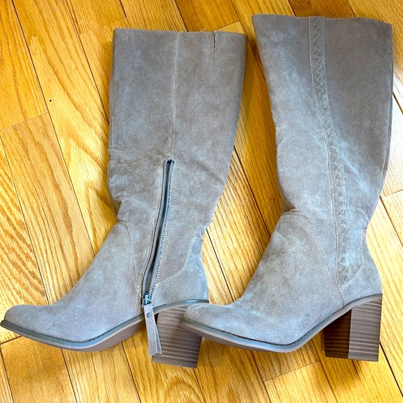 Heeled boots - Picture 4 of 4